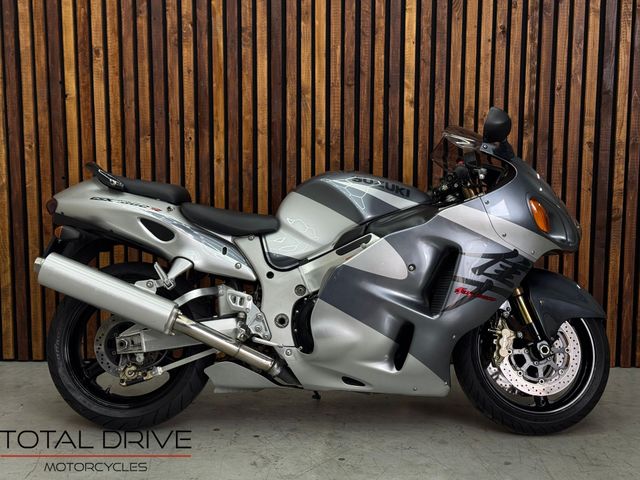 suzuki - gsx-r-1300-hayabusa