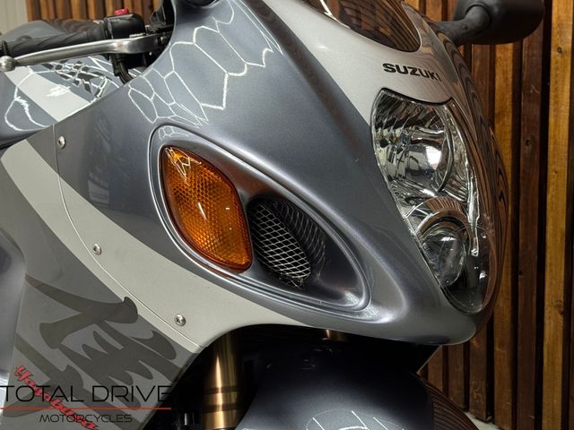 suzuki - gsx-r-1300-hayabusa