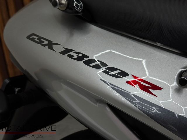 suzuki - gsx-r-1300-hayabusa