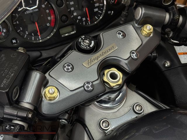 suzuki - gsx-r-1300-hayabusa