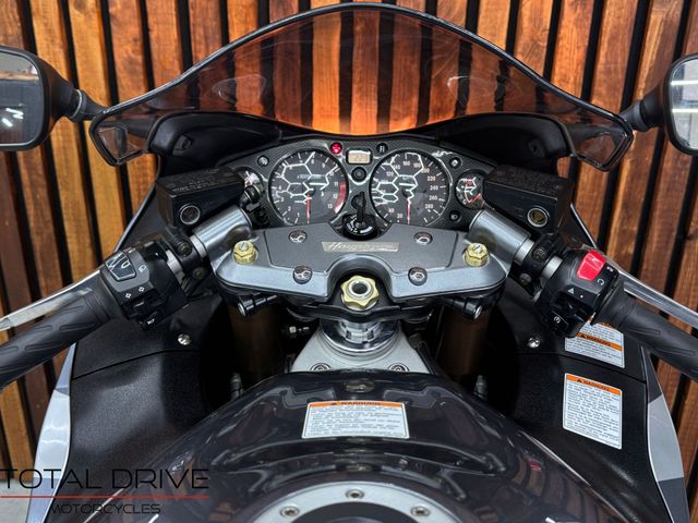 suzuki - gsx-r-1300-hayabusa