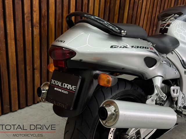 suzuki - gsx-r-1300-hayabusa