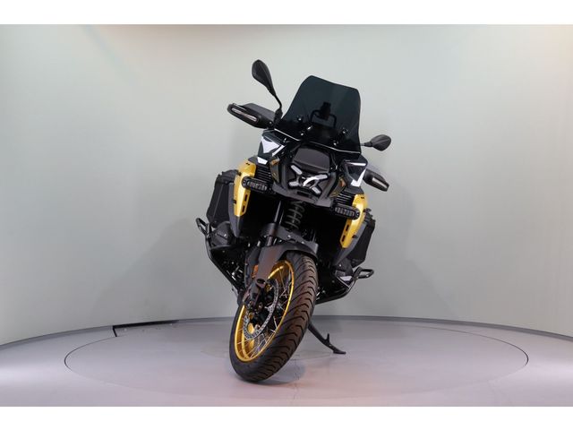 bmw - r-1300-gs-adventure-aurum-edition