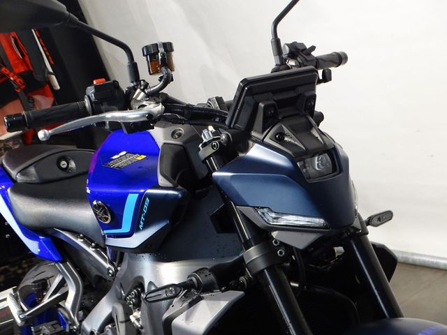 yamaha - mt-09-y-amt