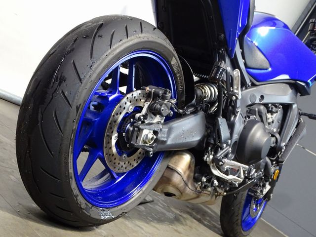 yamaha - mt-09-y-amt