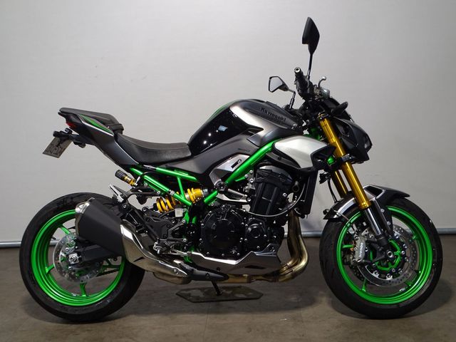 kawasaki - z900