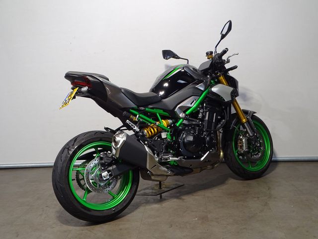 kawasaki - z900