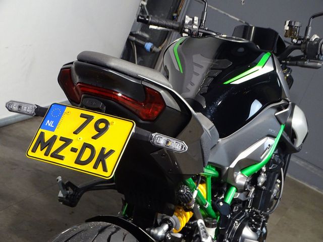 kawasaki - z900