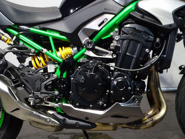 kawasaki - z900