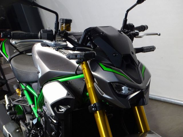 kawasaki - z900