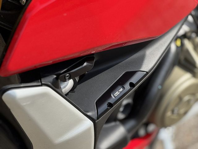 ducati - streetfighter-v4s