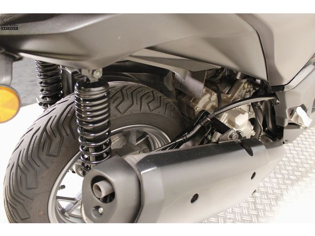 yamaha - x-max-300-abs