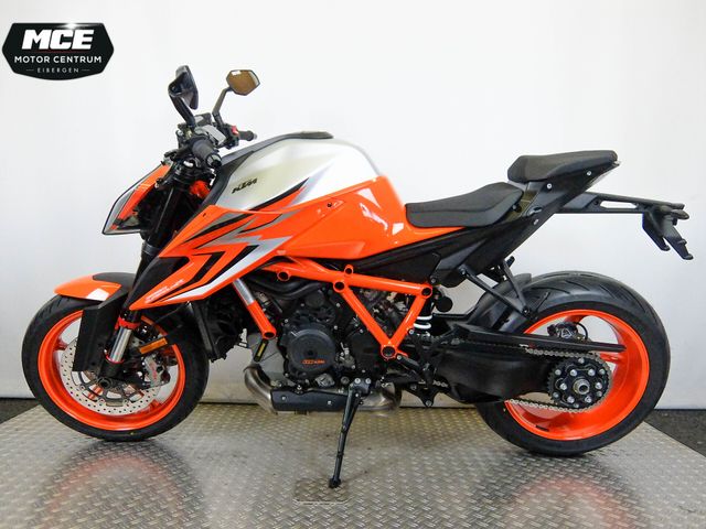 ktm - 1290-super-duke-r-evo