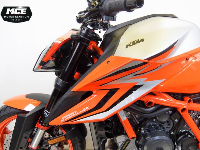 ktm - 1290-super-duke-r-evo