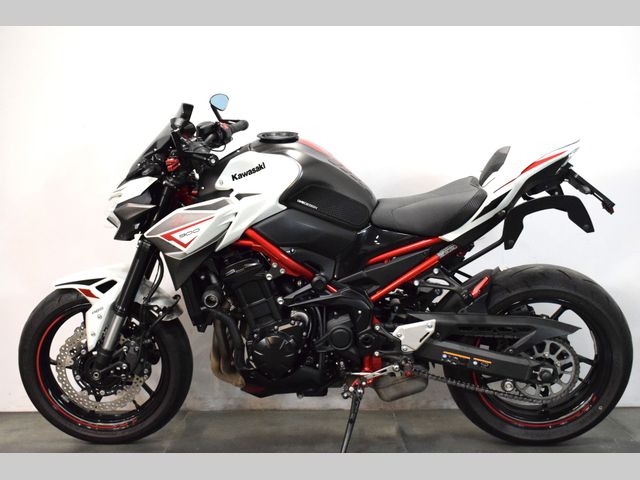 kawasaki - z900