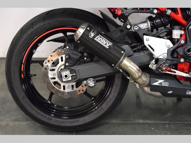 kawasaki - z900