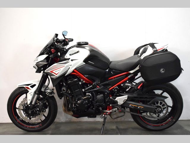 kawasaki - z900