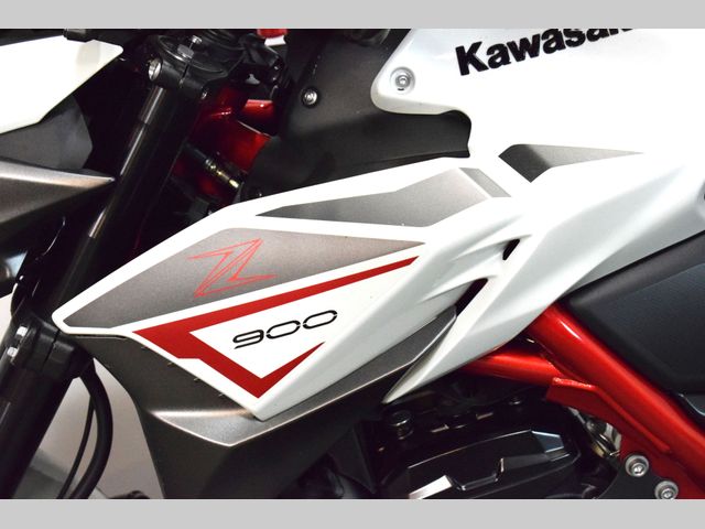 kawasaki - z900