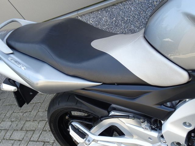 suzuki - gsr-600
