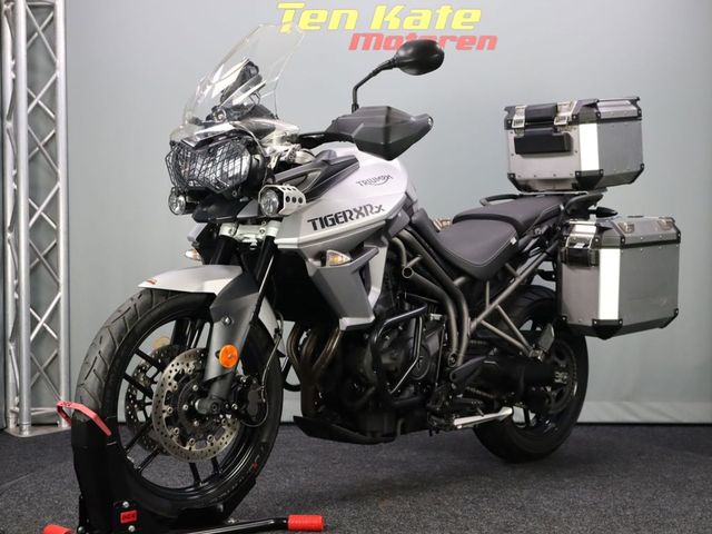 triumph - tiger-800-xrx