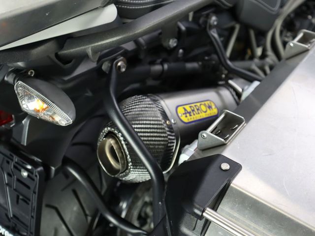 triumph - tiger-800-xrx