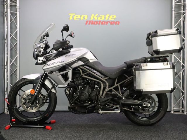 triumph - tiger-800-xrx