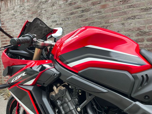 honda - cbr-650-r