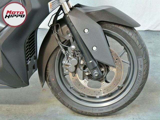 yamaha - x-max-300-abs
