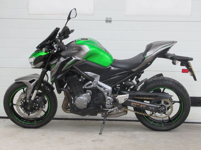 kawasaki - z900