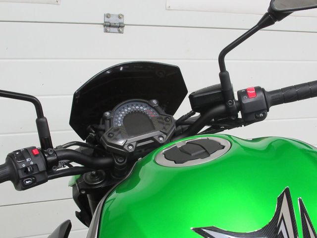 kawasaki - z900