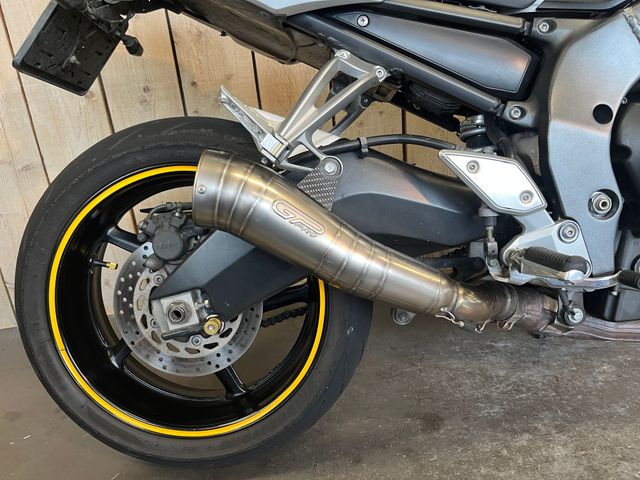 yamaha - fz-1