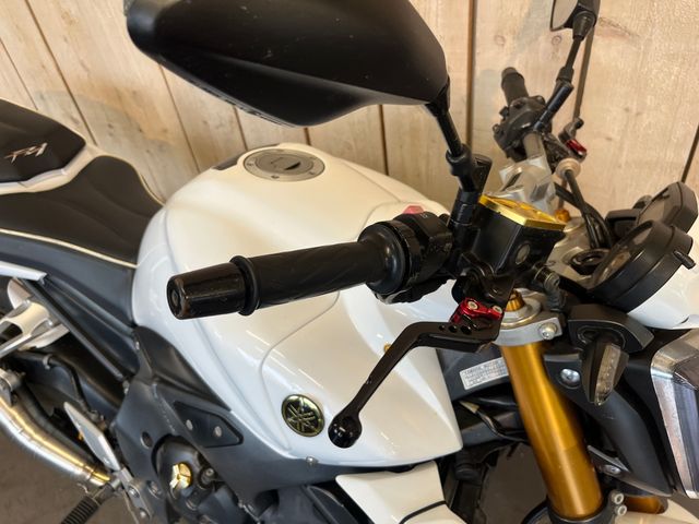 yamaha - fz-1