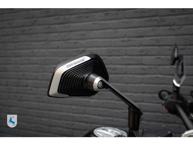 bmw - r-1250-gs-triple-black