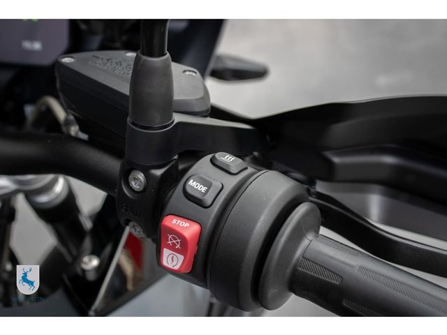 bmw - r-1250-gs-triple-black