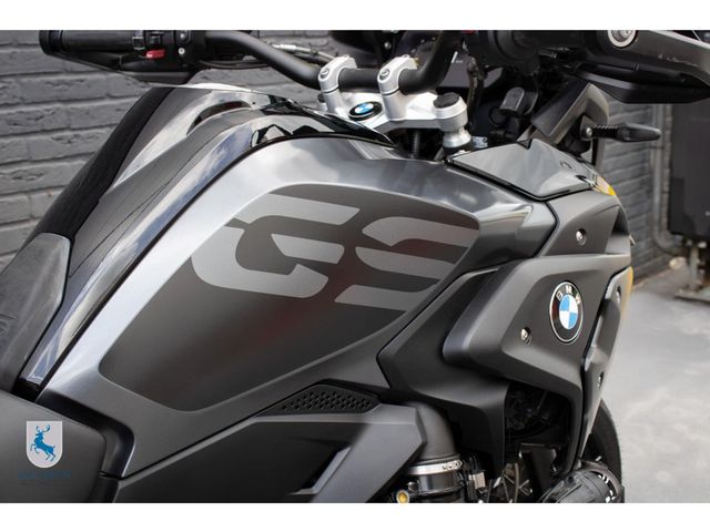 bmw - r-1250-gs-triple-black