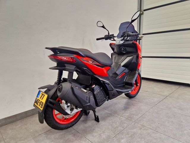 aprilia - sr-gt-200