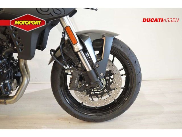 suzuki - gsx-8s