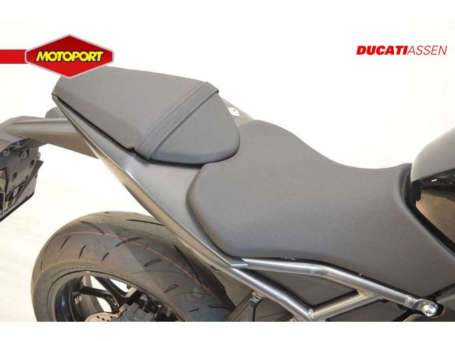 suzuki - gsx-8s
