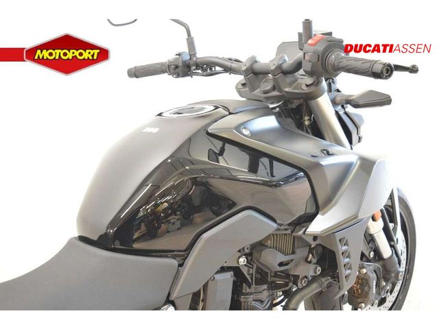suzuki - gsx-8s