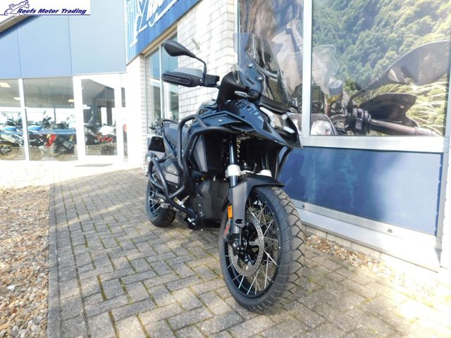 bmw - r-1300-gs-triple-black