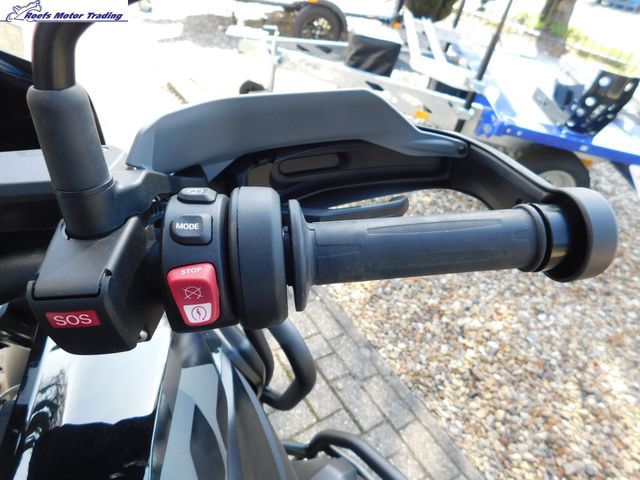 bmw - r-1300-gs-triple-black