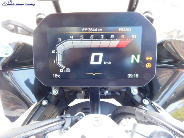 bmw - r-1300-gs-triple-black