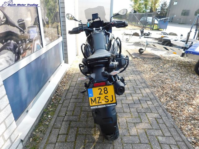 bmw - r-1300-gs-triple-black