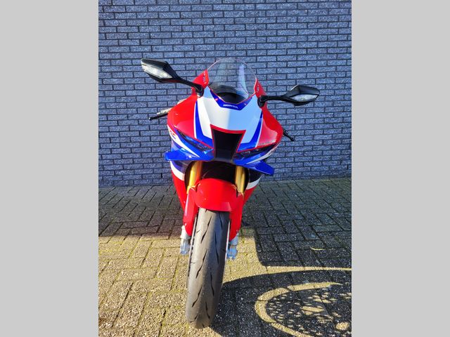 honda - cbr-1000-rr-fireblade-sp