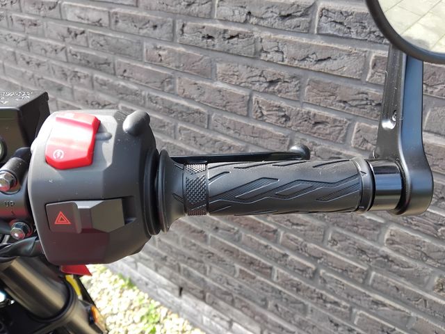 suzuki - gsx-8tt