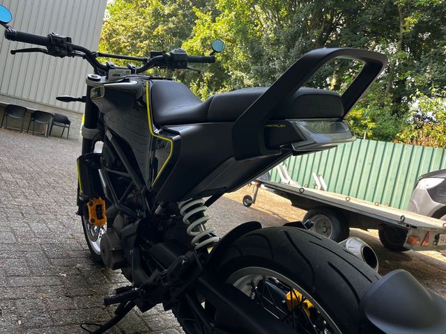husqvarna - svartpilen-401