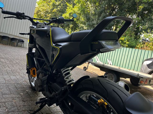 husqvarna - svartpilen-401