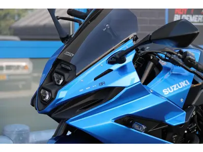 SUZUKI GSX-8R – foto 2