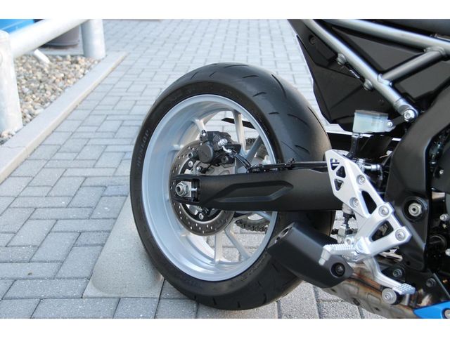 suzuki - gsx-8r