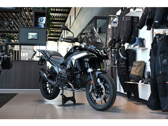 bmw - r-1300-gs-triple-black